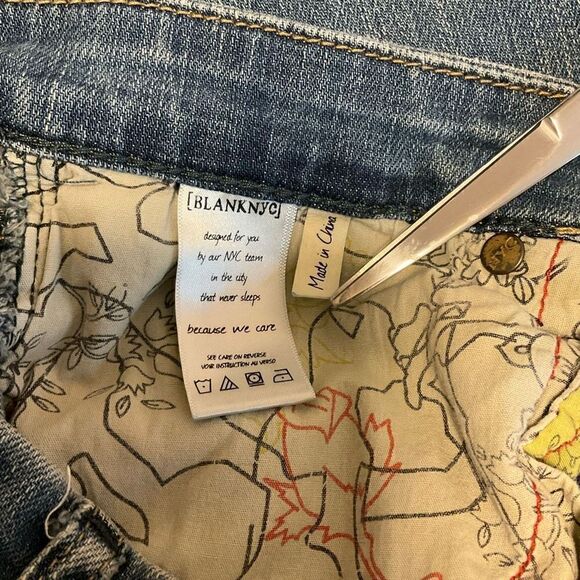 Blank NYC Jeans, Size 8 / 28. Slightly Distressed, Straight Leg. Anthro, - Picture 7 of 15